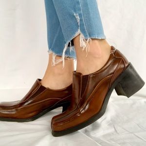 Heeled 𝅺Loafers, 6.5 US brown caramel vintage